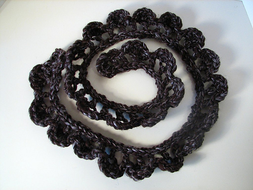 curly shell scarf